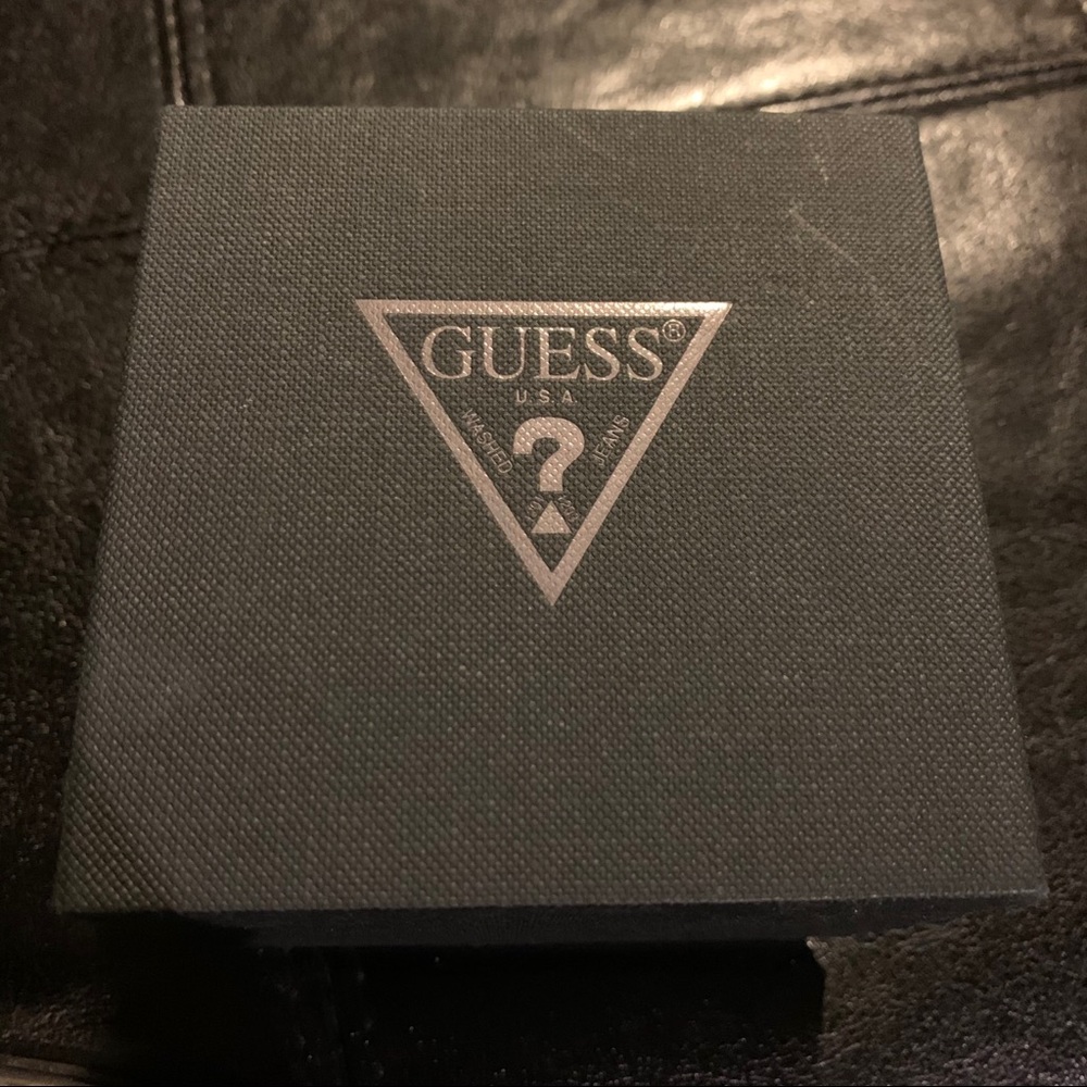 GUESS Watch - Picture 7 of 8